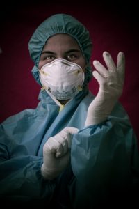 Read more about the article מחקר חדש מקנדה מצא: לנשים עדיף לעבור ניתוח על ידי מנתחת אישה  -תרגום: ד"ר הדס איל